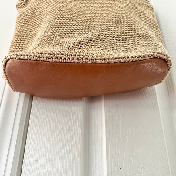 The Sak Solid Beige Crochet Cambria Shoulder Tote Top Zip Rope Straps Tan Trim - Picture 5 of 8